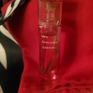 Women's Perfume Mini (VERY Irresistible) by Givenchy